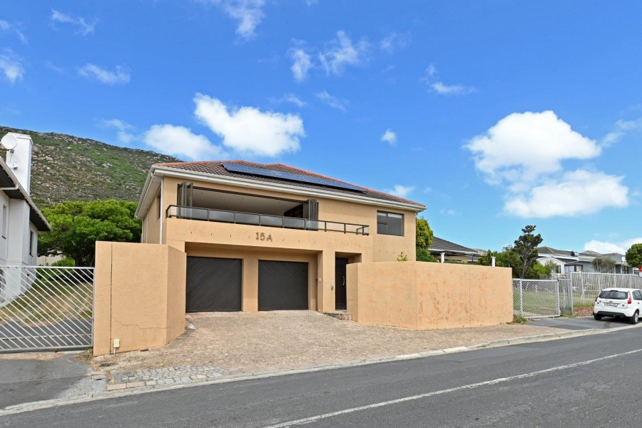 To Let 3 Bedroom Property for Rent in Fish Hoek Western Cape